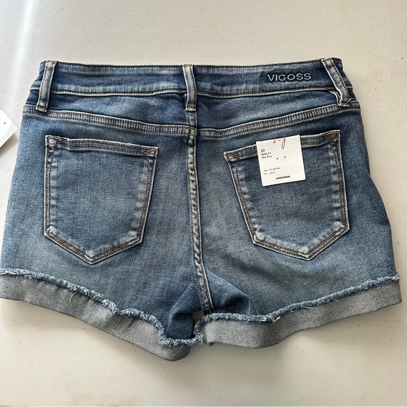 Vigoss MARLEY MIDRISE CUFF SHORT - MEDIUM WASH - Picture 5 of 6